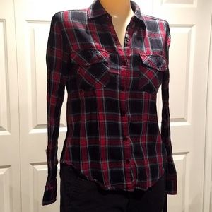 Plaid flannel shirt size small